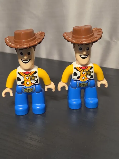 LEGO - WOODY - MINIFIGURE TOY STORY TOY003 (2010) WOODYS ROUNDUP  7594 - NEW