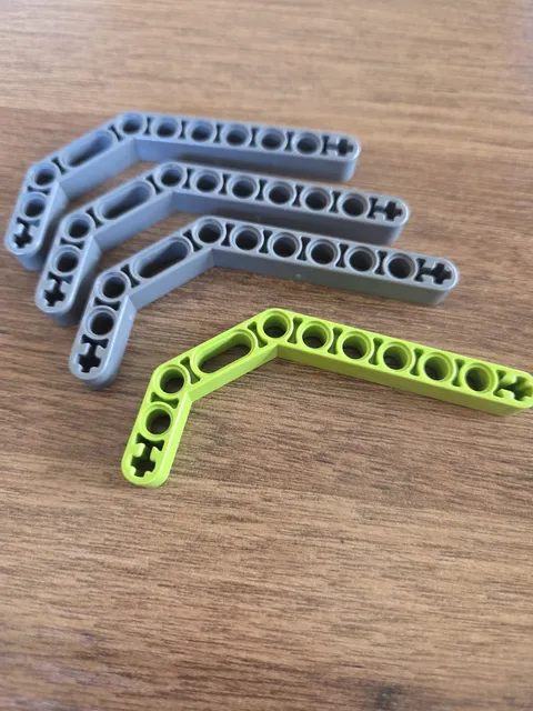 Lego Technic Lift Arms 64 Total Pieces. See Details For Complete List.