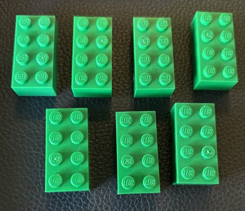 Lego Lot 7 Green Replacement Pieces 2x4 Bricks 3001 Brick Set