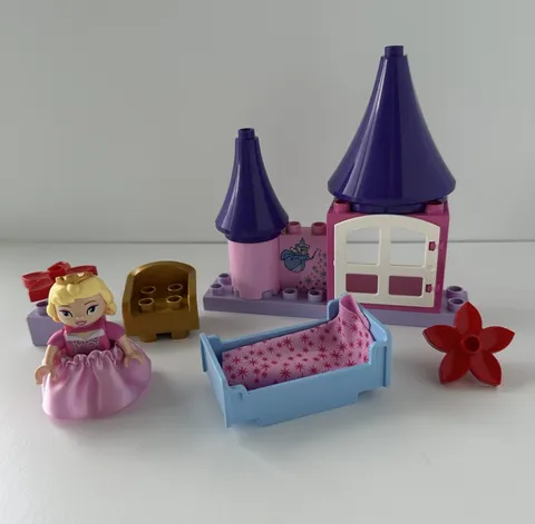 LEGO DUPLO Disney Sleeping Beauty’s Room 6151 Complete Set