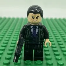 LEGO Super Heroes Minifigure - The Penguin - 76181 sh0790 Batman