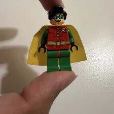 LEGO Robin Minifigure with Yellow Cape - 2006
