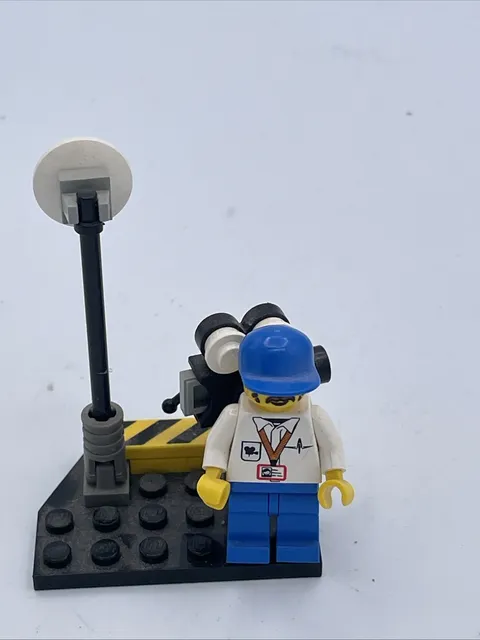 LEGO Studios 1357 Cameraman Minifigure & Camera Set