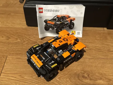 Lego 42166 Technic NEOM McLaren Extreme E Team Pull Back car