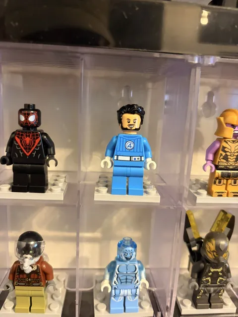 LEGO Marvel Fantastic Four Reed Richards Minifigure Includes Long Legs