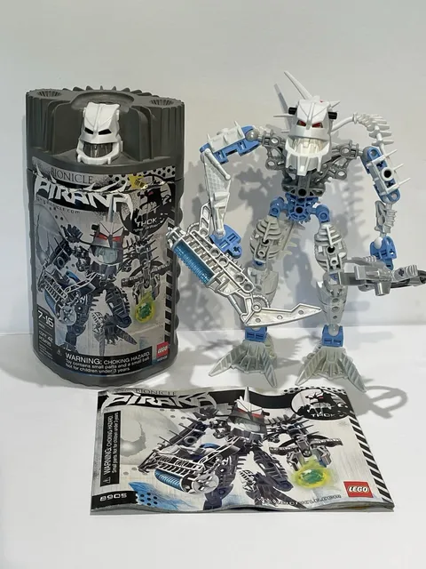 LEGO Bionicle 8905 Piraka Thok + Canister & Manual
