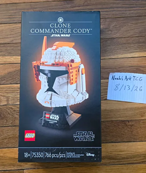LEGO Star Wars Clone Commander Cody Helmet 75350 766 pcs 18+ w/ Stand