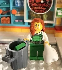 Lego City "Bandit Lady" Minifigure With Accessories 