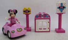 Lego Duplo Minnie's Birthday Party Accessories.