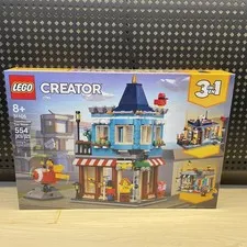 LEGO Creator 3in1 Townhouse Toy Store 31105 2020 Retired Missing 1 Piece Unbuilt