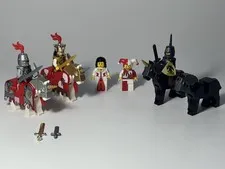 LEGO Castle Kingdoms RARE Minifigs Lot of 5 with 4 Horse Figures and Accessories