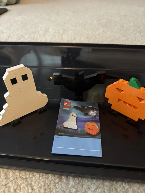 LEGO HALLOWEEN GHOST, PUMPKIN, BAT MAKE GREAT HALLOWEEN DECORATIONS