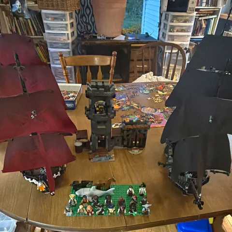 Lego pirates of the Caribbean lot black pearl  , queen annes revenge, white cap
