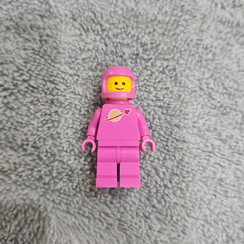 LEGO Classic Spaceman Pink Minifigure The Lego Movie 2 