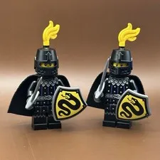 Lego Castle Serpent Knight Minifigure cas593 Cape Sword & Shield NEW 2 Pack