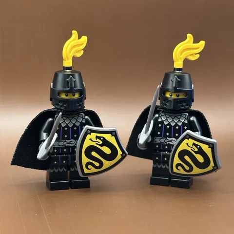 Lego Castle Serpent Knight Minifigure cas593 Cape Sword & Shield NEW 2 Pack