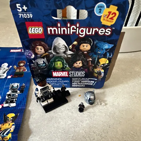 LEGO Minifigures Marvel Studios Series 2 71039 Nick Fury w/ Stand Foil Pack