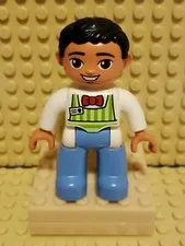 Lego Duplo Figure Boy Man Grocery Clerk Pizza Vendor Cafe Ice Cream 10586 45010