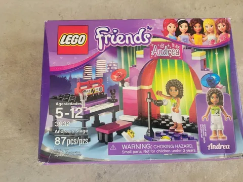 LEGO 3932 Friends: Andrea's Stage  - City Singer Music **NEW - SEALED - RETIRED*