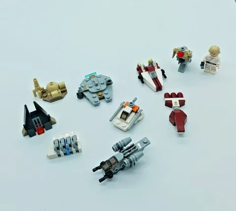 LEGO® Star Wars Advent Calendar Millennium Falcon Razor Crest Tatooine 10 Pieces
