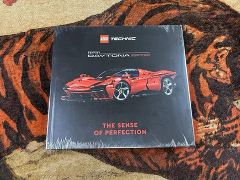 LEGO Technic Ferrari Daytona SP3 The Sense Of Perfection Book Non-Numbered New