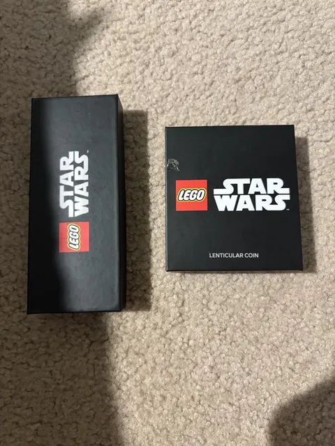 Lego Star Wars Jango Fett's Starship Coin and Mandalorian Beskar Key Chain NEW