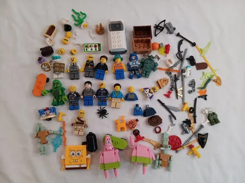 Lot Of LEGO Mixed Minifigures With Accessories ~ Parts & Pieces SpongeBob Mega