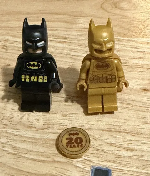 LEGO Batman Minifigures Lot of 2 Black & Pearl Gold w/ 20 Years Tile