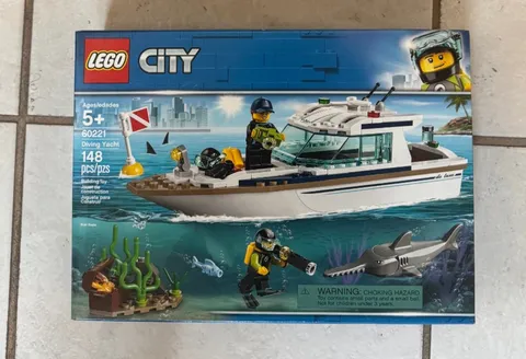 LEGO 60221 City Great Vehicles Diving Yacht  New Sealed
