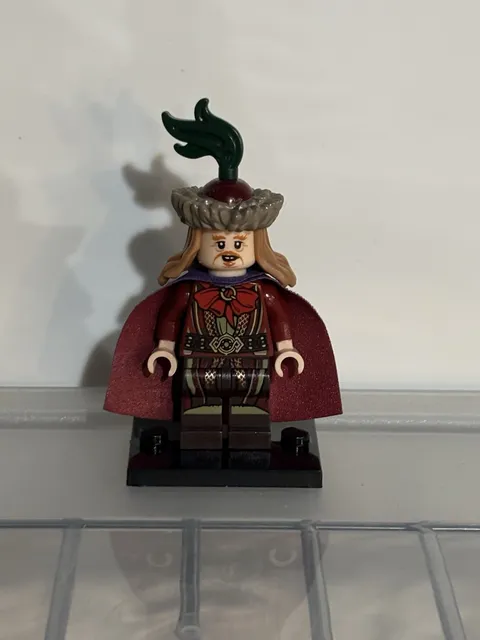 Brand New LEGO the Hobbit Master of Lake-Town Minifigure 79013
