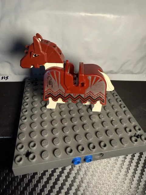 Lego Scorpion Vladek pattern Red Horse Barding armor CASTLE 8777 Vintage kingdom