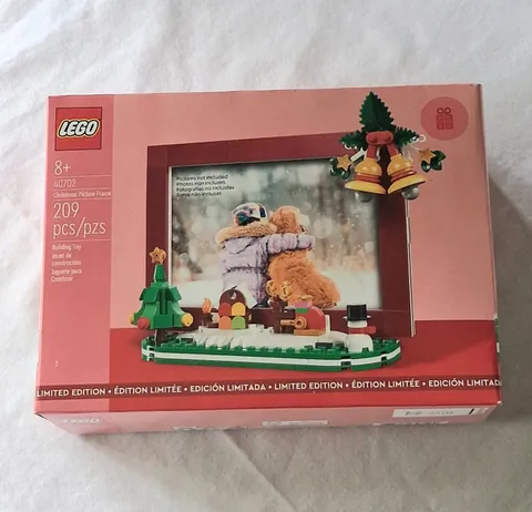 LEGO Christmas Picture Frame 40702  Limited Edition Retired  New 