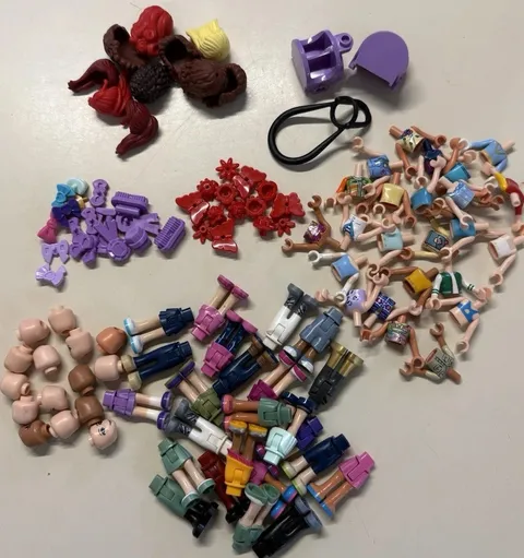 LEGO Lot 100+ Assorted Friends Lot Pieces - Hair, Heads Torso Legs Accessories