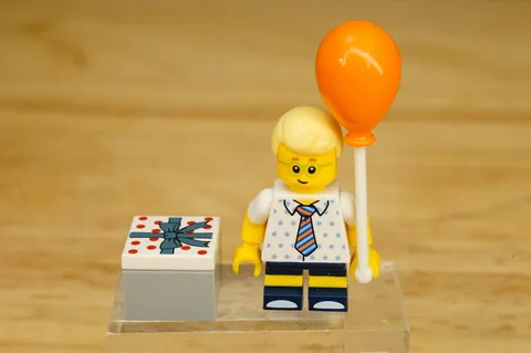 LEGO CMF Series 18 Birthday Party Boy Minifigure & Balloon col327 from set 71021