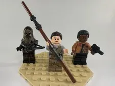 LEGO Star Wars Chewbacca Rey Finn Minifigure Lot of 3 w/ Weapons & Accessories