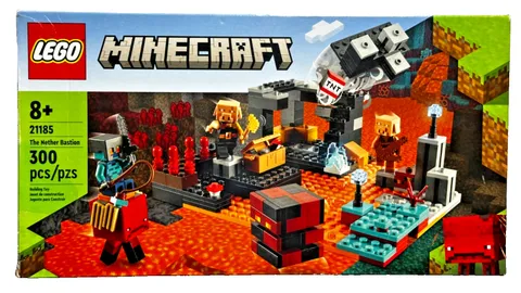 Lego MINECRAFT 21185 The Nether Bastion - Used