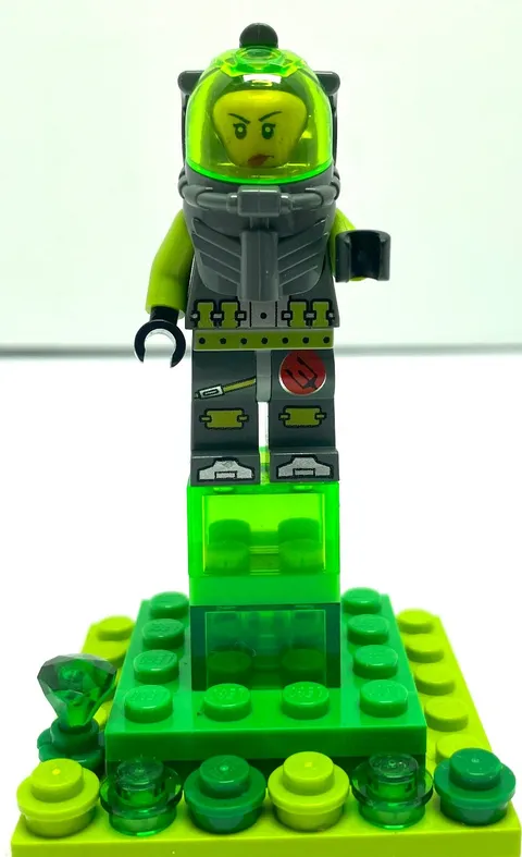LEGO Atlantis Diver Minifigure Lime Green & Dark Grey Diving Helmet No Fins