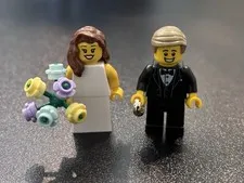 NEW LEGO Bride and Groom Minifigures – Wedding Couple with Bouquet & Ring