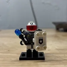Space Police Guy - LEGO Series 21 Collectible Minifigure