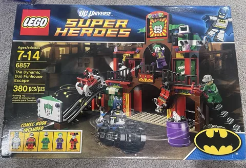 LEGO DC Universe Super Heroes 6857 Dynamic Duo Funhouse Escape 380pc Comic