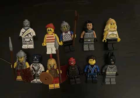 LEGO rare Minifigures Lot w/ ninjago & Assorted Figures w/ Accessories Plastic