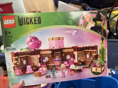 LEGO Wicked 75683 GLinda Elphaba's Dormitory Retired Set 2024 New Priority Ship