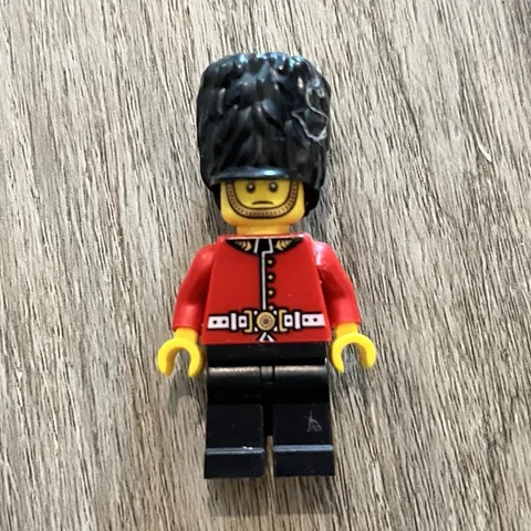 LEGO Minifigures Series 5 Royal Guard Minifigure with Rifle (col05-5)