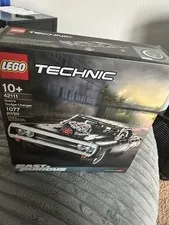 LEGO TECHNIC: Dom's Dodge Charger (42111)
