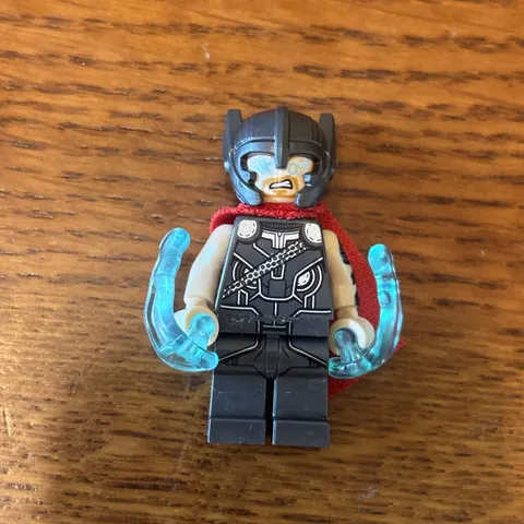 LEGO THOR RAGNAROK minifigure MARVEL set 76084