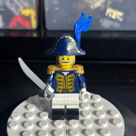 Lego Imperial Bluecoat Governor Minifigure Pirates Soldiers pi156