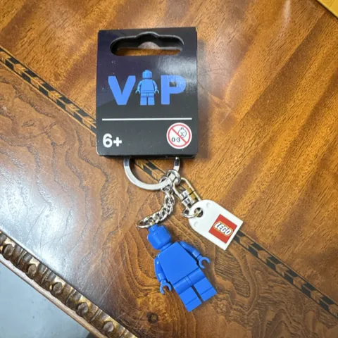 LEGO VIP Blue Minifigure Keychain 854090 Plastic Metal Age 6+ Collectible