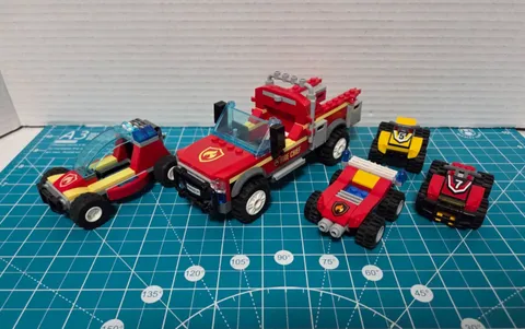 LEGO Incomplete Vintage City Firetruck Fire Rescue Crew Vehicle Lot Car