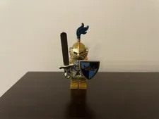 LEGO Castle Fantasy Era Gold Knight Minifigure Rare 7079 w/ Accessories