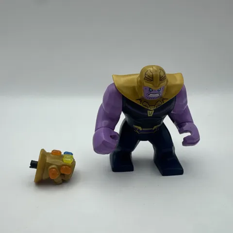 LEGO Marvel Avengers Infinity War Thanos Big Fig Minifigure w/ Gauntlet